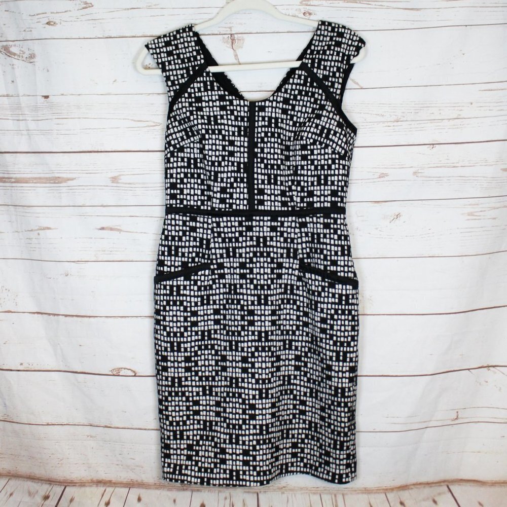 Adrianna Papell Shift Dress Geometric Black White